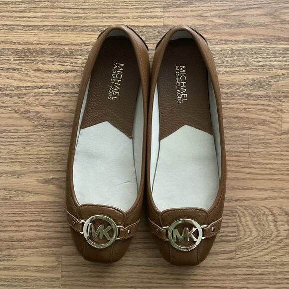 Michael Kors Fulton Moc Ballet Flat Shoes Size 8.5 Saffiano Leather Tan - Picture 1 of 5